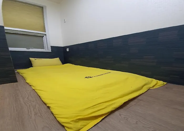 24 Nampo Station Gasthof Busan