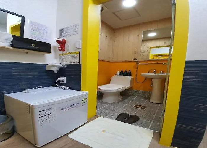 24 Nampo Station Gasthof Busan